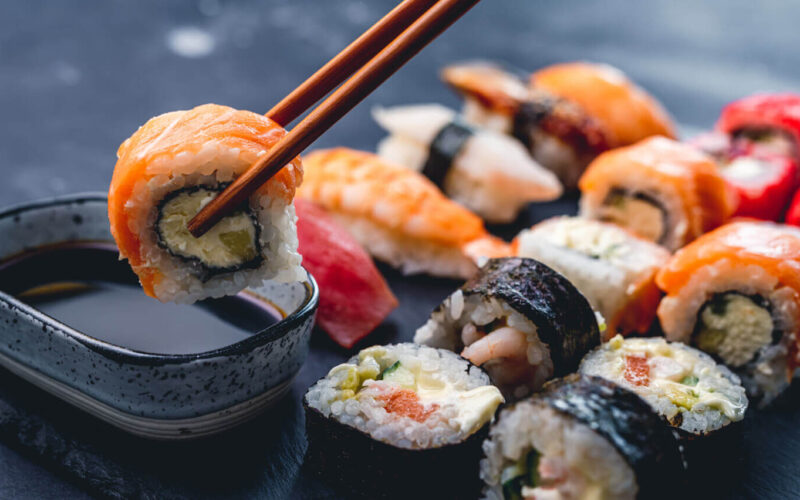 colorful-sushi-maki-set-2